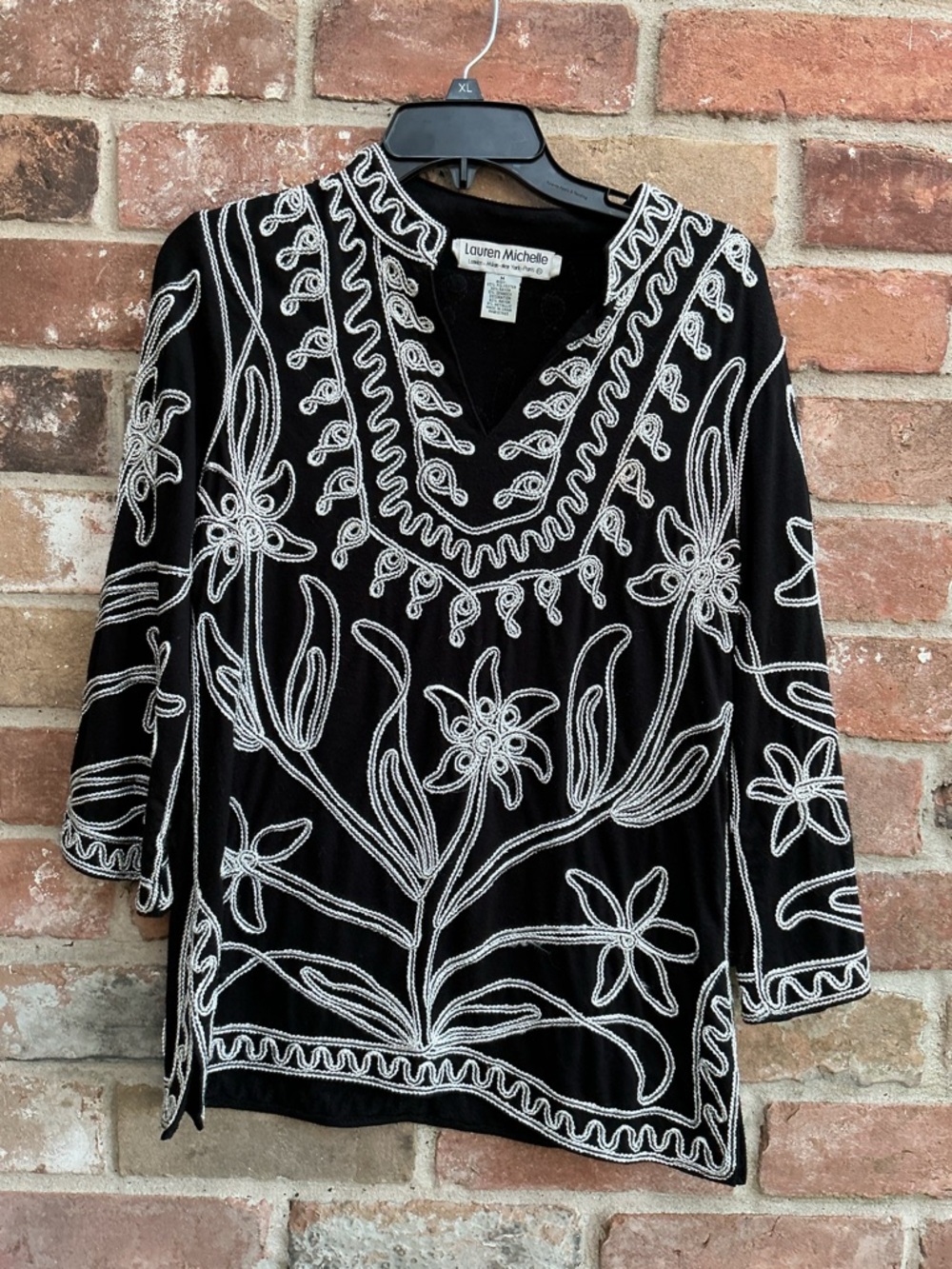 Lauren Michelle Black Embroidered V-Neck Tunic Top medium